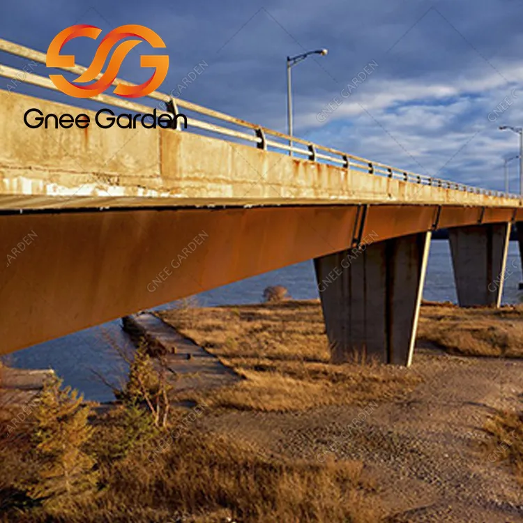 Moderne Cortenstalen bruggen