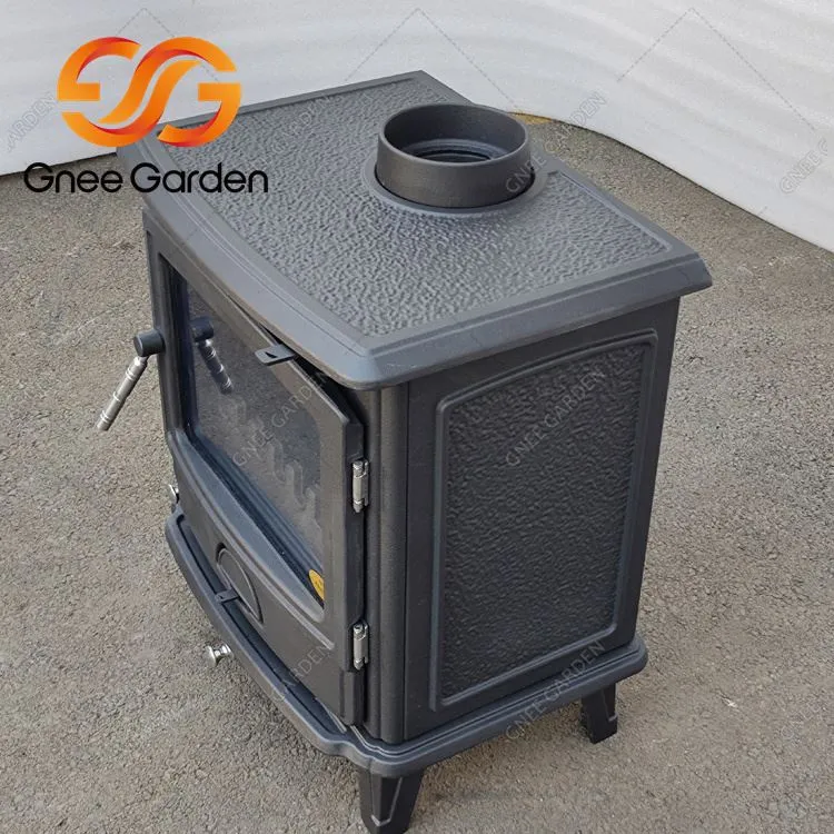 Antieke gietijzeren open haard