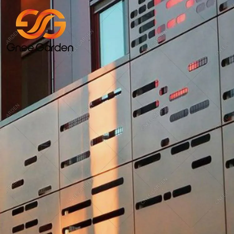 Gegolfde metalen paneelgevel