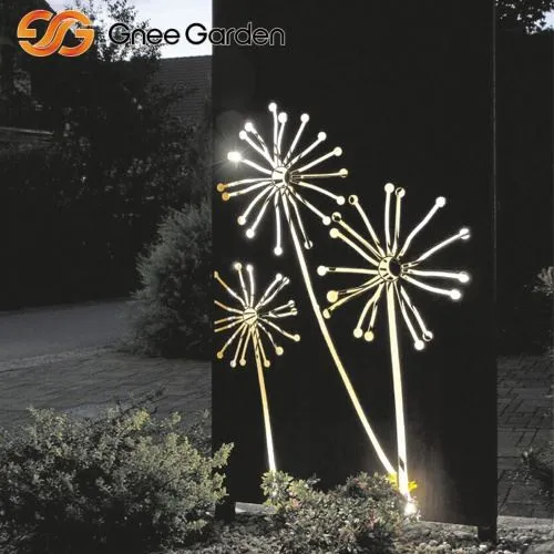 Corten Steel Outdoor Privacy Screen met paardenbloempatroon