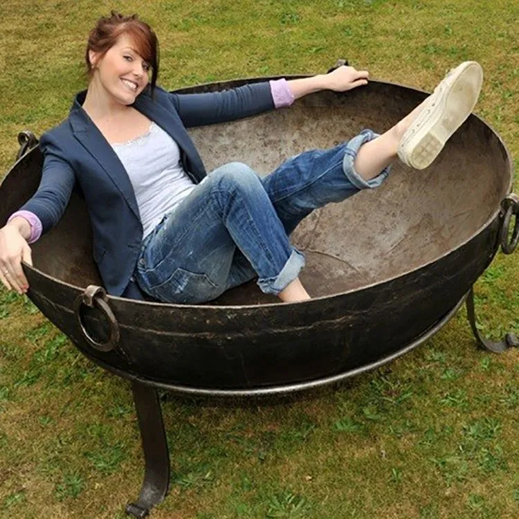 Rustieke metalen vuurplaats