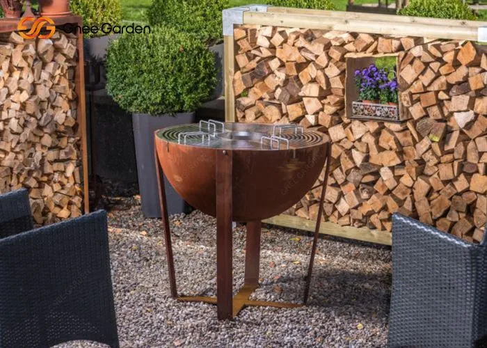 Houtgestookte grill buiten